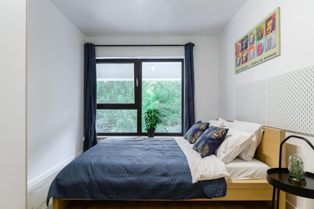 Lumina Apartment With Balcony Overlooking The Park 罗兹 外观 照片