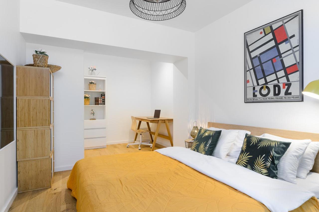 Lumina Apartment With Balcony Overlooking The Park 罗兹 外观 照片