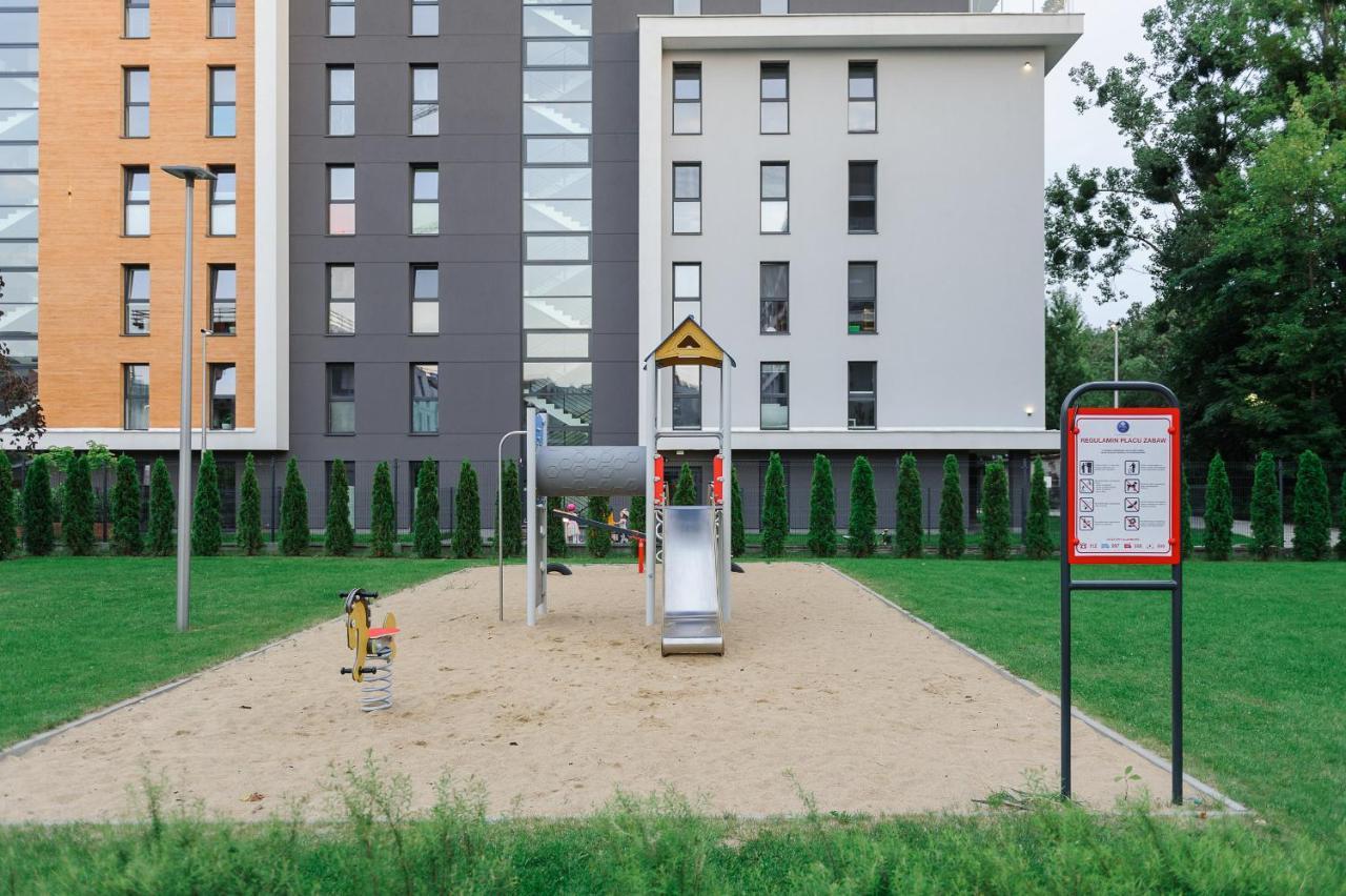 Lumina Apartment With Balcony Overlooking The Park 罗兹 外观 照片