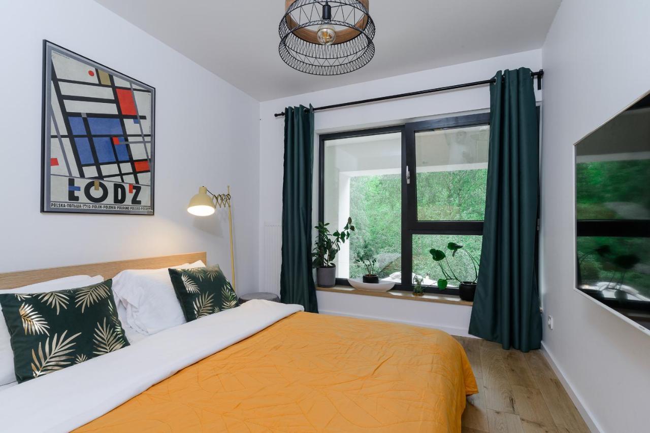 Lumina Apartment With Balcony Overlooking The Park 罗兹 外观 照片